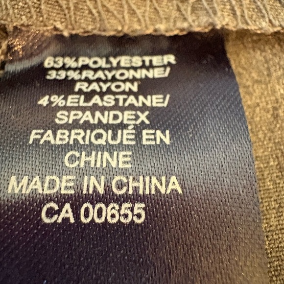 Women’s Gray Crop Pants - Picture 5 of 5